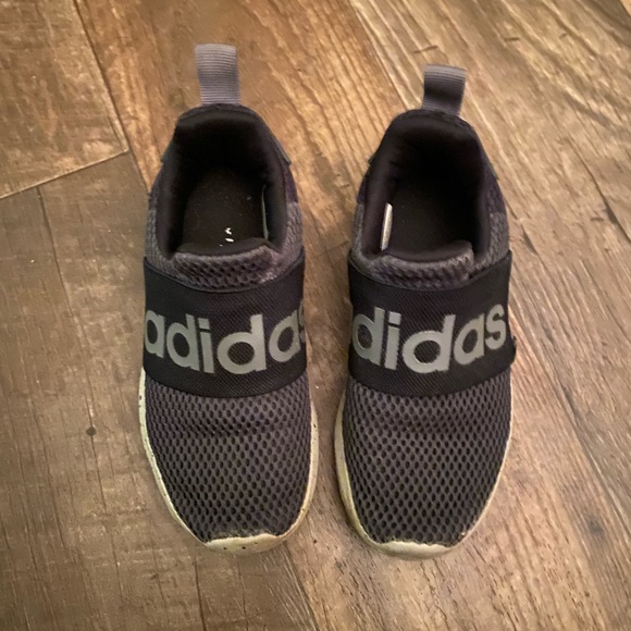 Little kids size 11 Adidas tennis shoes - Picture 2 of 2